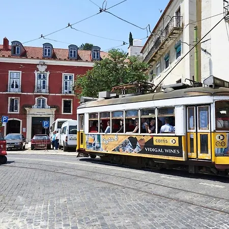 Casa Com Alma Portuguesa @ Alfama Апартаменты