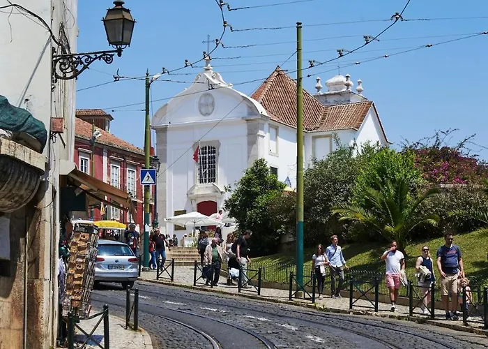 Casa Com Alma Portuguesa @ Alfama شقة